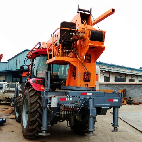 拖拉機(jī)吊打一體機(jī)