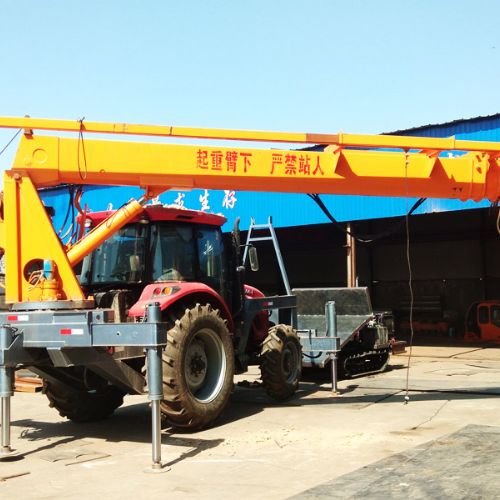 拖拉機(jī)吊打一體機(jī)